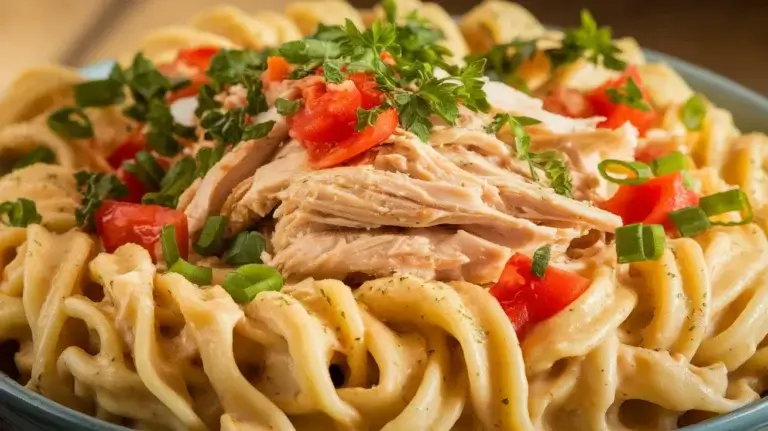 Crockpot Garlic Parmesan Chicken Pasta